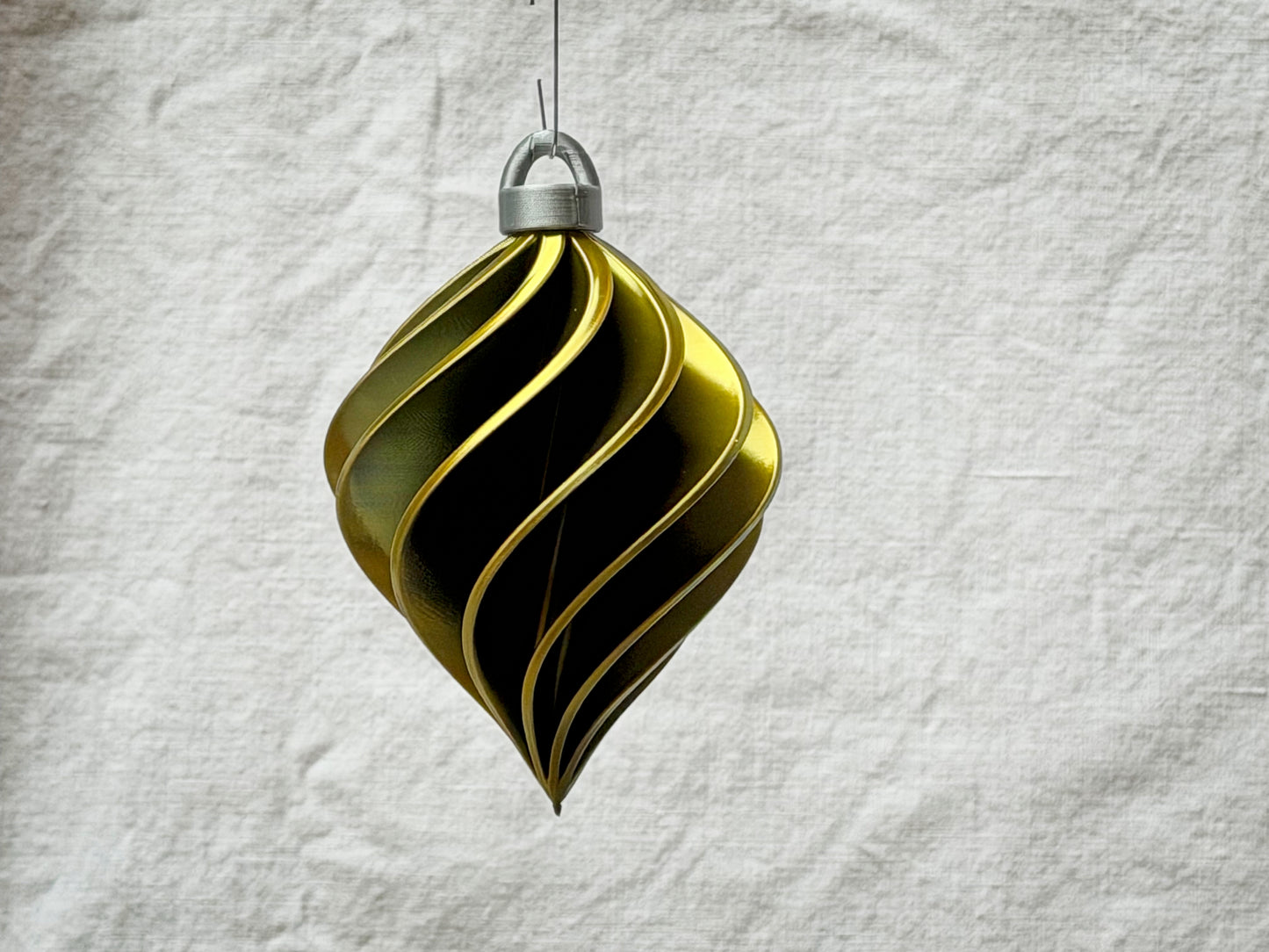 Xmas Ball #03-B - Spiral-Christbaumkugel (Typ B)