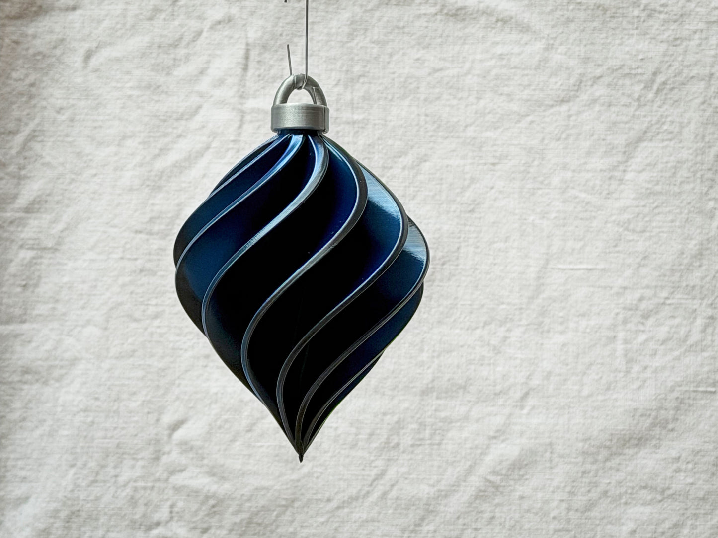 Xmas Ball #03-B - Spiral-Christbaumkugel (Typ B)